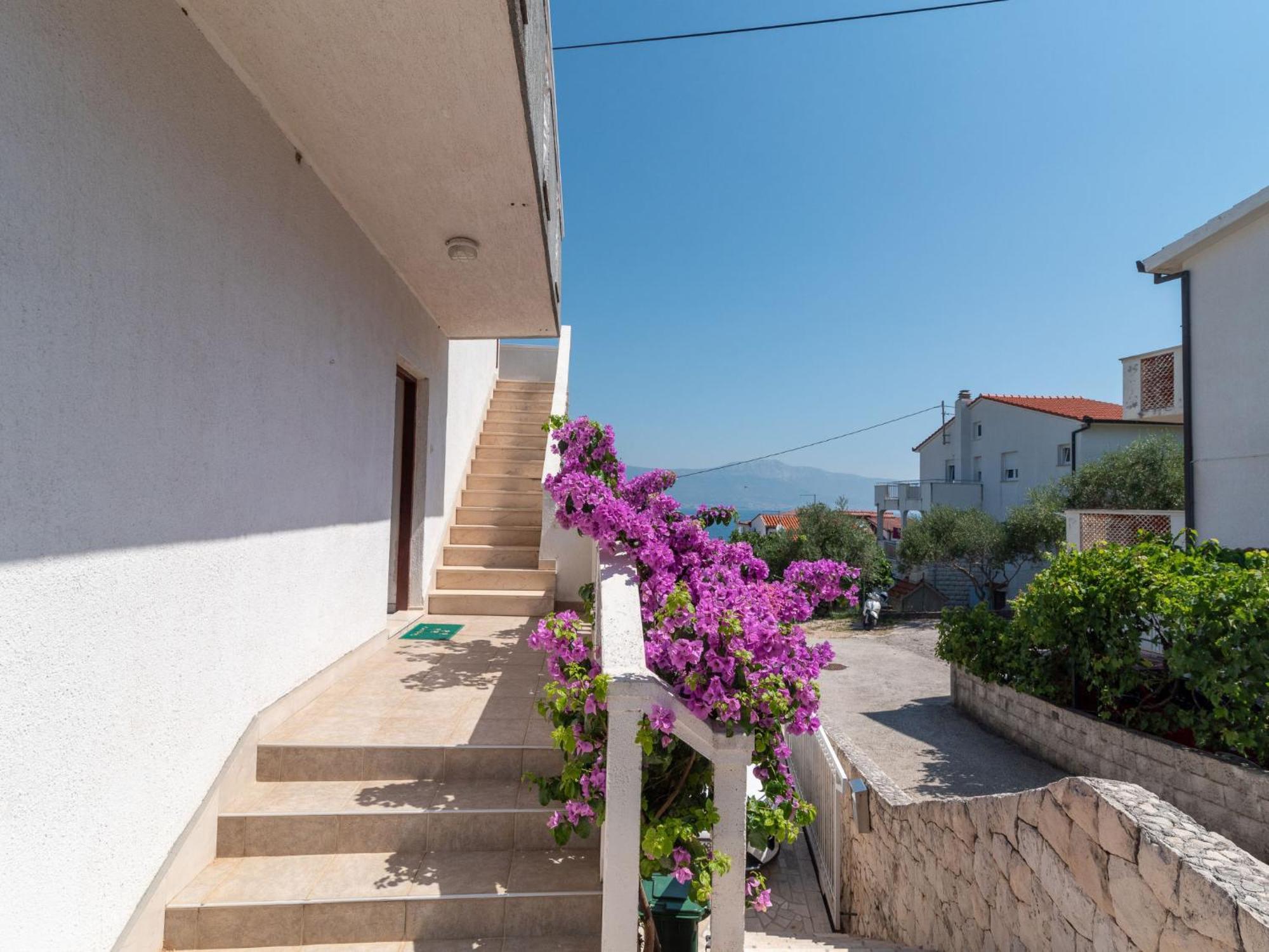 Apartment Miljus By Interhome Trogir Exteriör bild